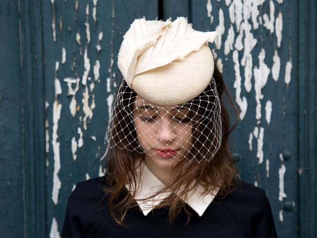 Veiled 2 Feather Bibi